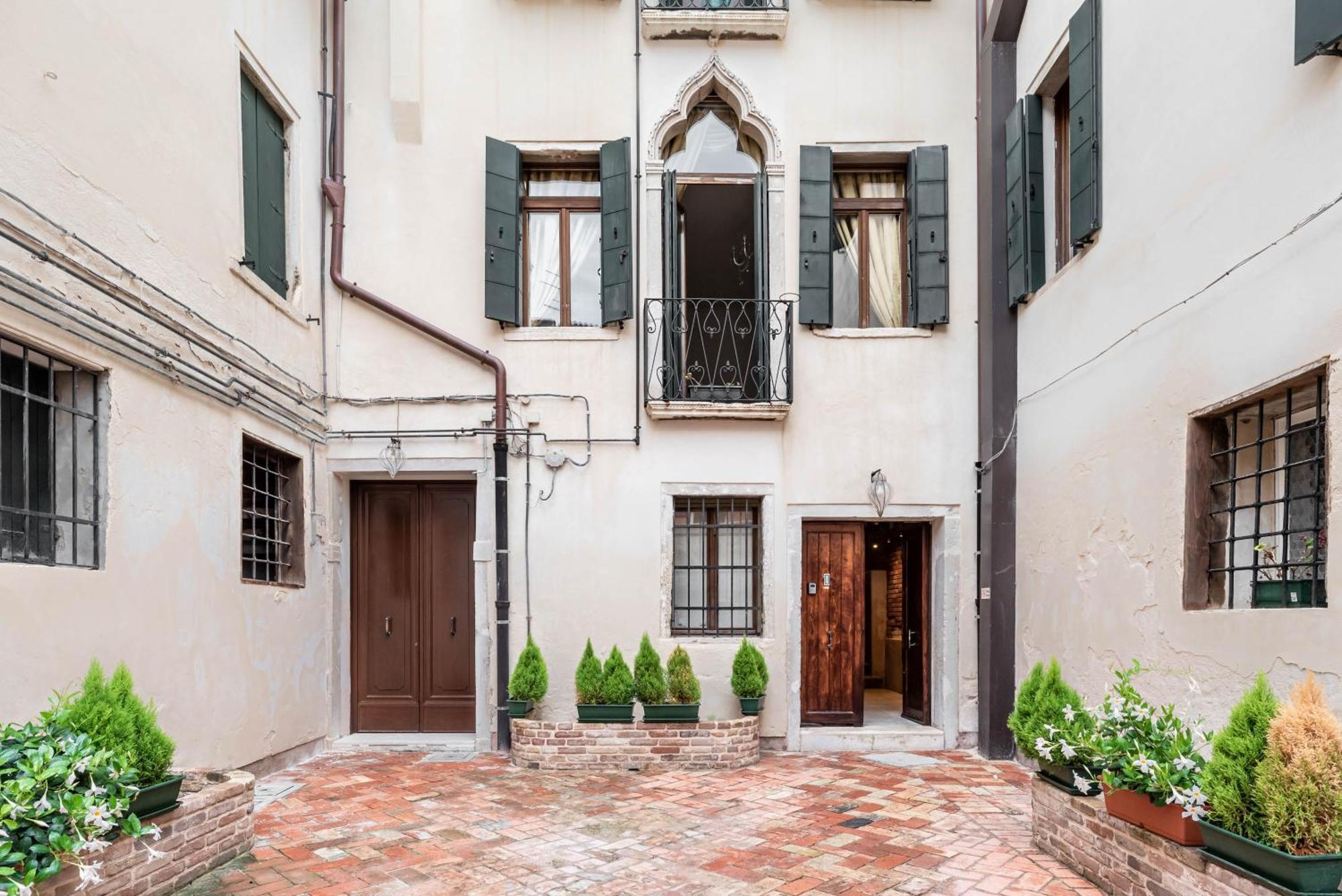 Palazzo Eremite Apartment Венеция Екстериор снимка